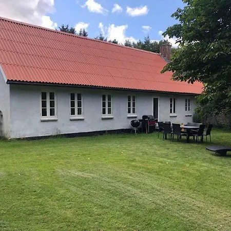 Semesterbostad Charmigt Med Gott Om Plats *