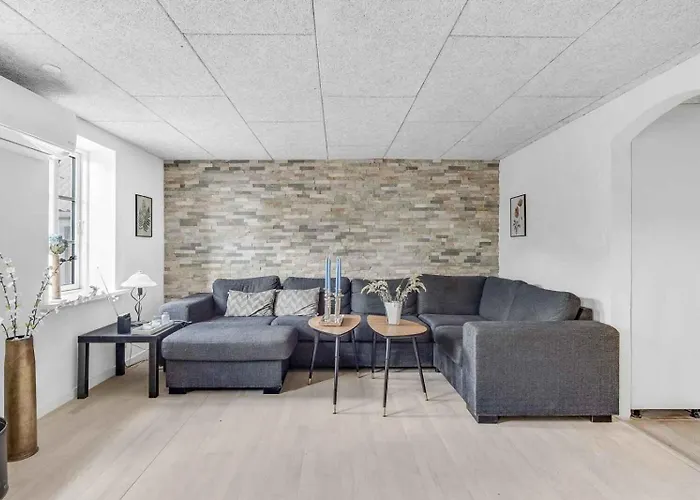 Casa de Férias Charming With Plenty Of Space Spottrup