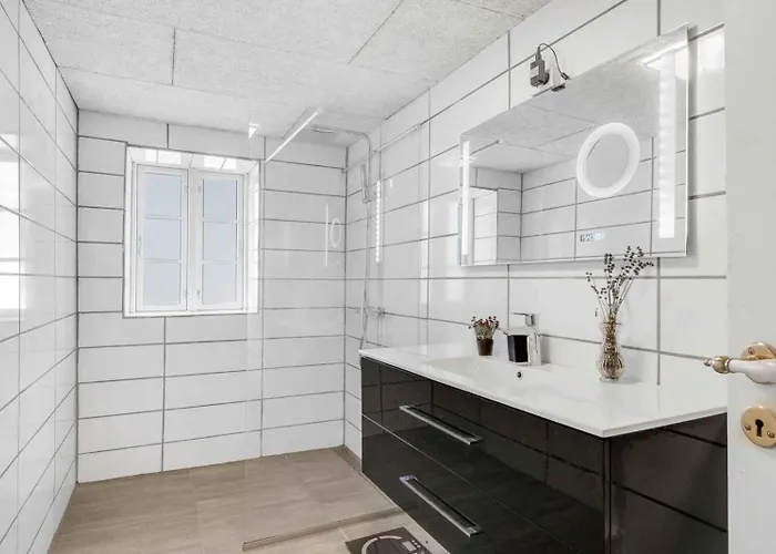 Charming With Plenty Of Space *